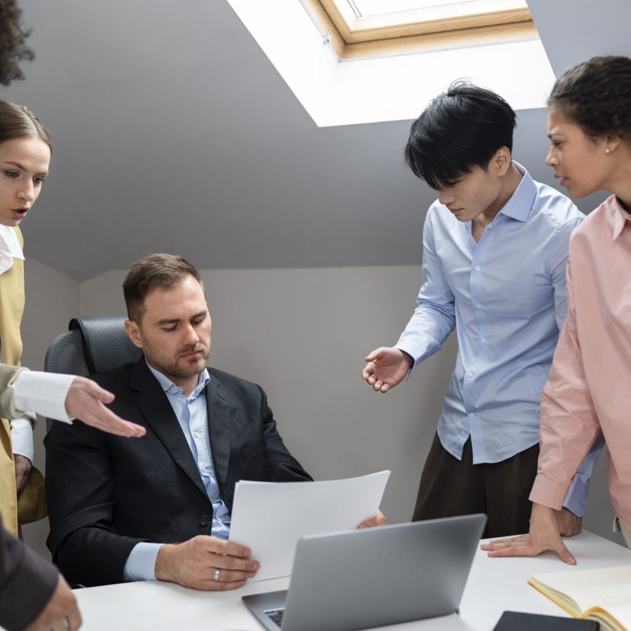 workplace-violence-taking-place-colleagues